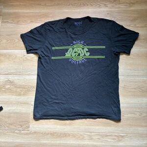 Vintage AC/DC High Voltage Graphic Tee • Black • Men’s Large • Single-Stitch
